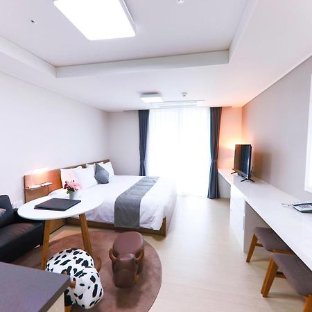 Geoje Leein Stay Hotel Esterno foto